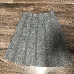 Chelsea & Theodore Gray Ribbed Knit A-Line Skirt - Size S - Versatile & Comfy!